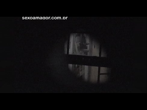 ❤️ Sarışın, içi boş tuğlaların arkasına gizlenmiş bir mahalle röntgencisi tarafından gizlice videoya alınır ❤️❌ Kaliteli seks pornoda tr.dreamlandpassionfever.ru ❤